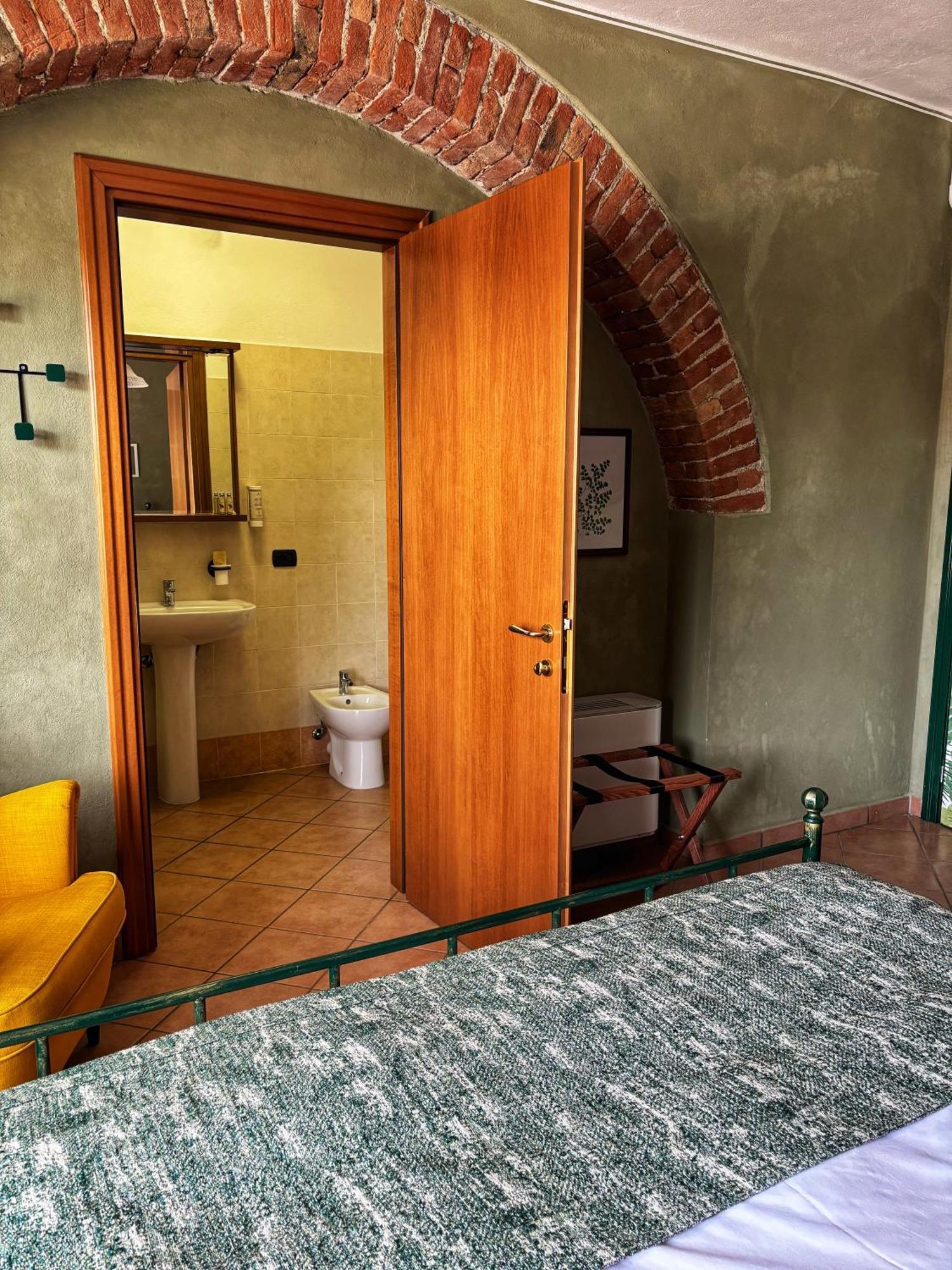 Agriturismo Tenuta San Giuseppe Cossano Belbo Kültér fotó